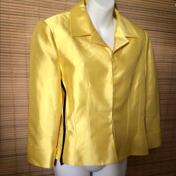 💵Carlisle 100% Silk jacket, black optional belt, pretty, flattering, price drop - Picture 7 of 15